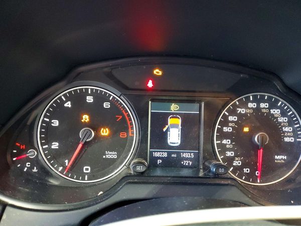 2013 AUDI Q5 Premium Plus