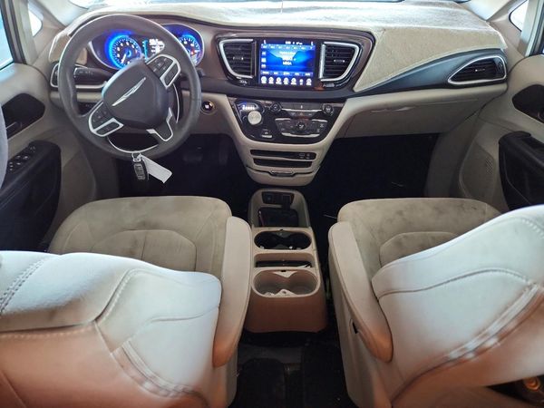2017 CHRYSLER PACIFICA