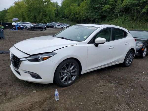 2018 MAZDA 3