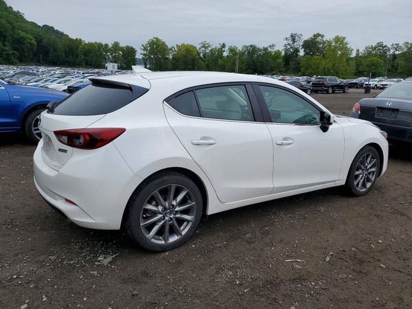 2018 MAZDA 3