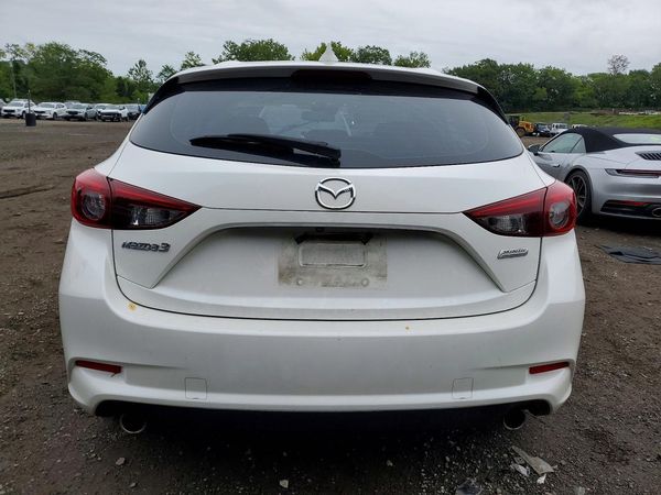 2018 MAZDA 3