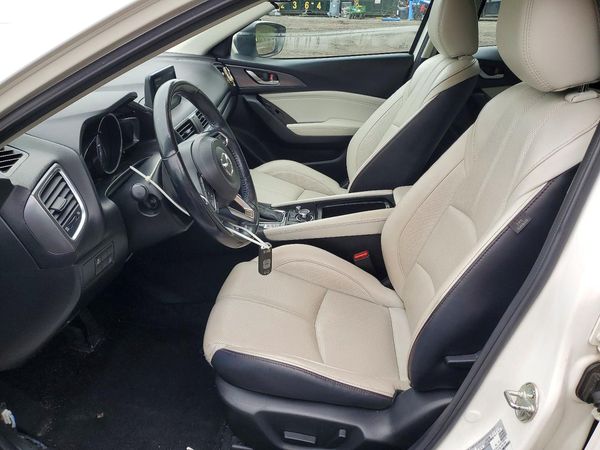 2018 MAZDA 3