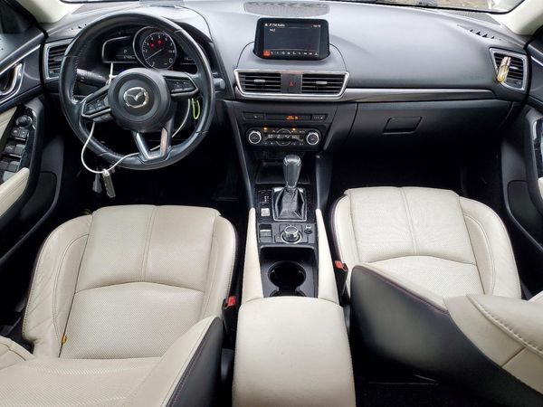 2018 MAZDA 3
