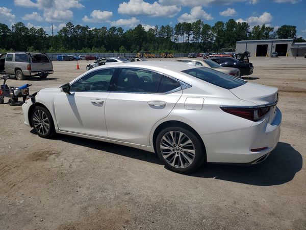 2019 LEXUS ES