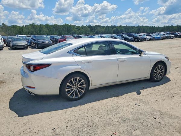 2019 LEXUS ES