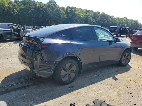 2026 TESLA MODEL Y