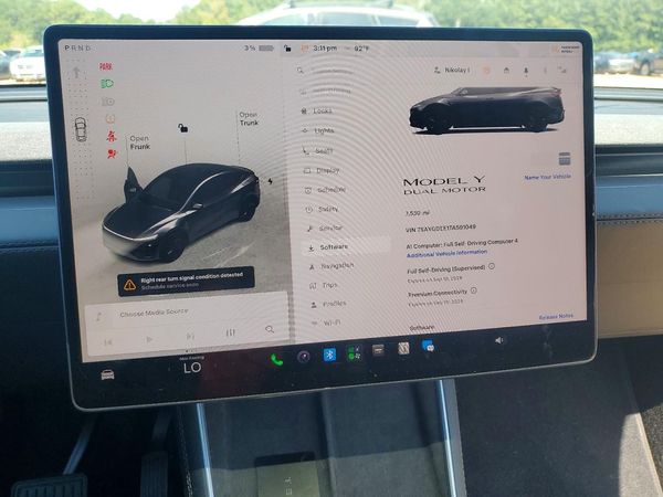 2026 TESLA MODEL Y