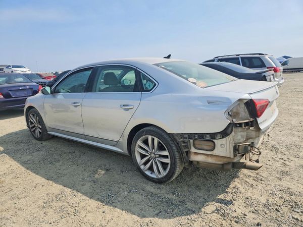 2017 VOLKSWAGEN PASSAT SEL Premium — DSRA