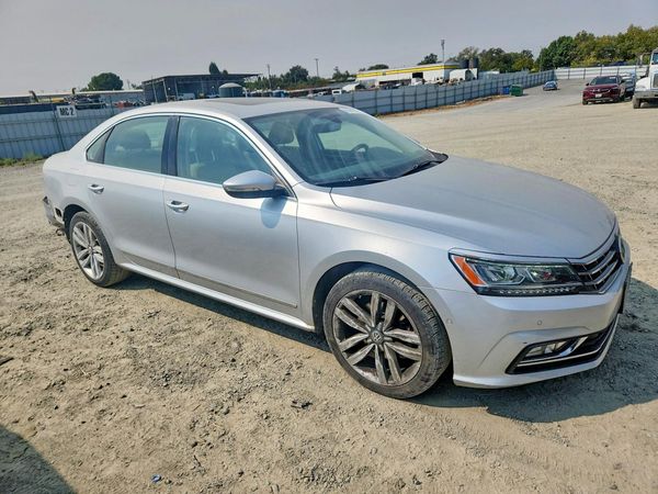 2017 VOLKSWAGEN PASSAT SEL Premium — Passenger 3/4