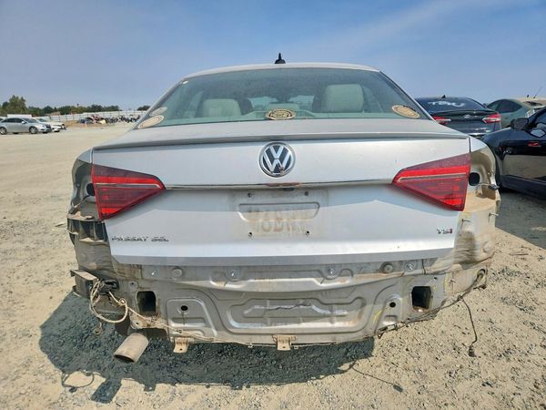 2017 VOLKSWAGEN PASSAT SEL Premium — DIRR
