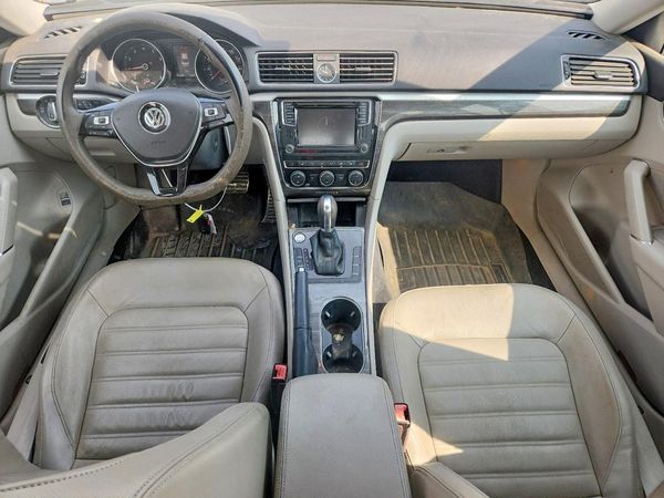 2017 VOLKSWAGEN PASSAT SEL Premium — CKPT