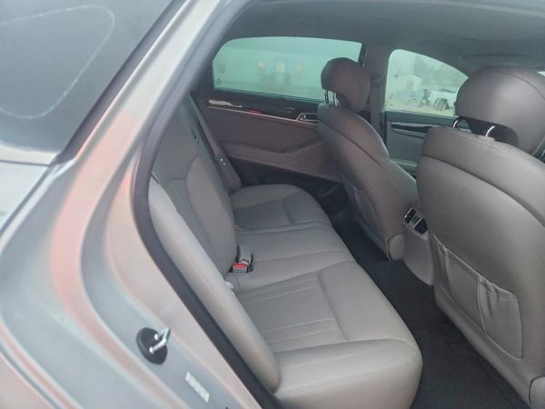 2017 GENESIS G80