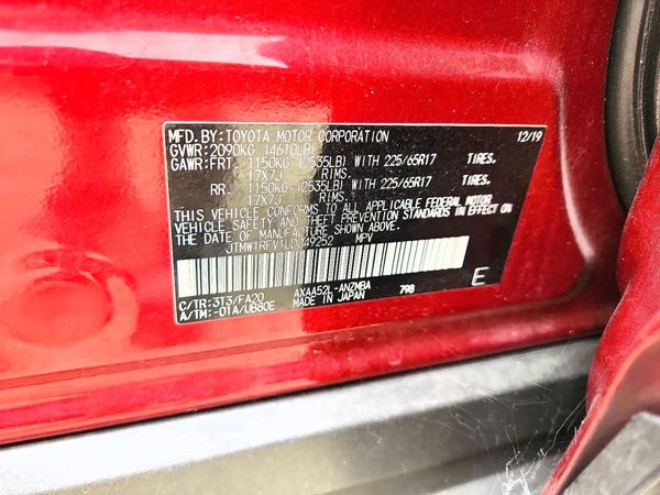 2020 TOYOTA RAV4 XLE