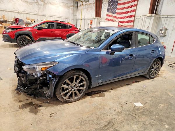 2018 MAZDA 3