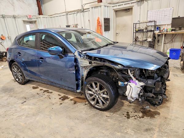 2018 MAZDA 3 Grand Touring