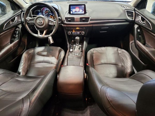 2018 MAZDA 3 Grand Touring