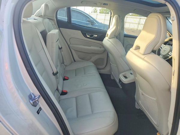 2019 VOLVO S60