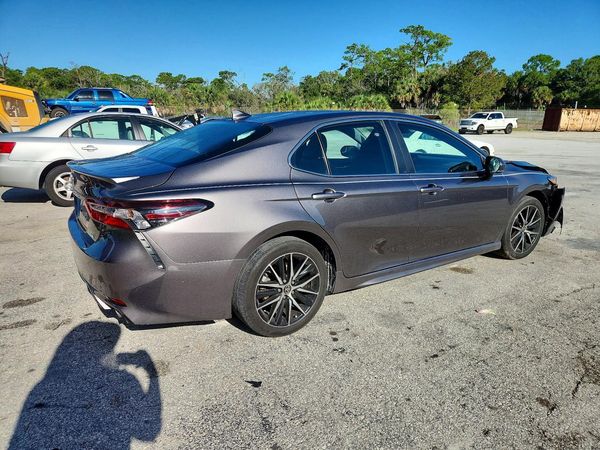 2024 TOYOTA CAMRY