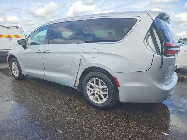 2026 CHRYSLER PACIFICA Select — DSRA