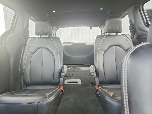 2026 CHRYSLER PACIFICA Select — SUVN