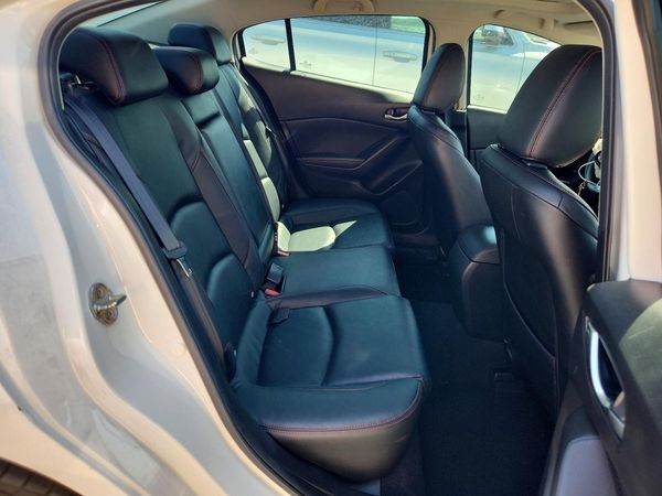 2015 MAZDA 3