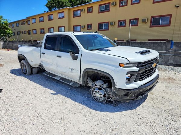 2024 CHEVROLET SILVERADO Work Truck — Passenger 3/4