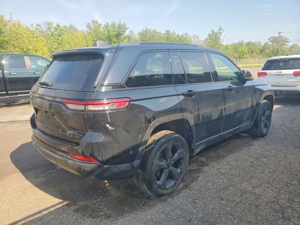 2023 JEEP GRAND CHEROKEE