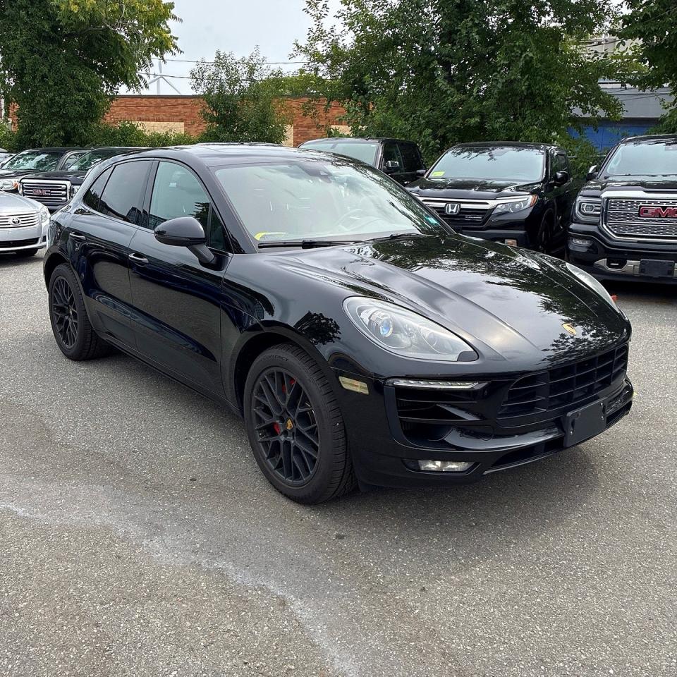 2017 PORSCHE MACAN