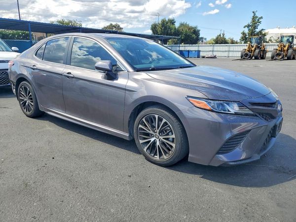 2020 TOYOTA CAMRY