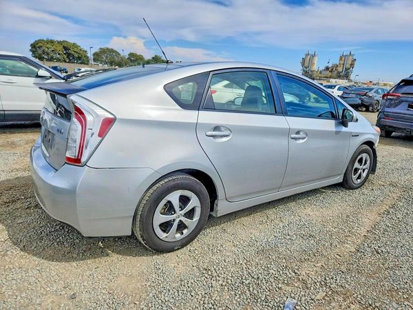 2014 TOYOTA PRIUS