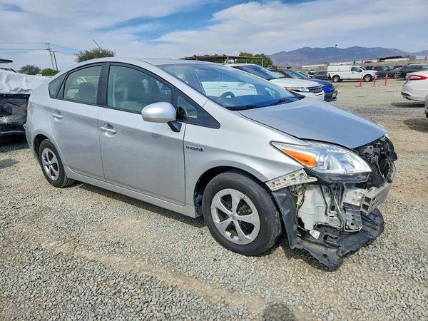 2014 TOYOTA PRIUS