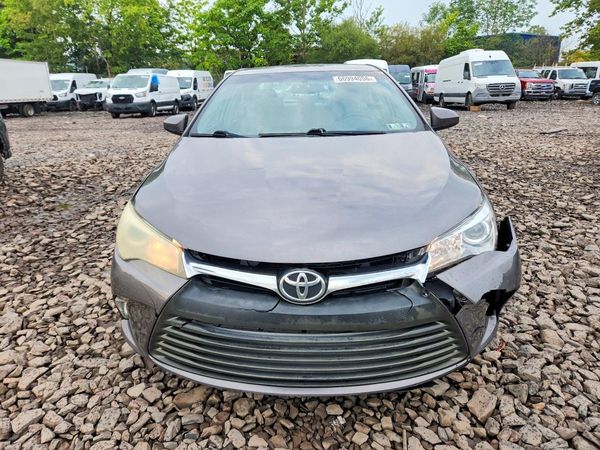2016 TOYOTA CAMRY