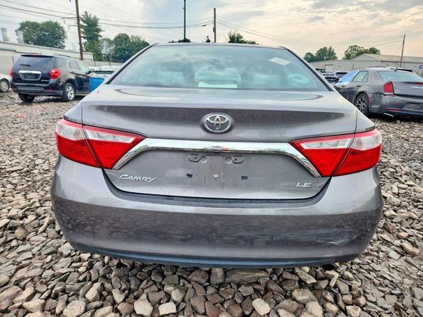 2016 TOYOTA CAMRY