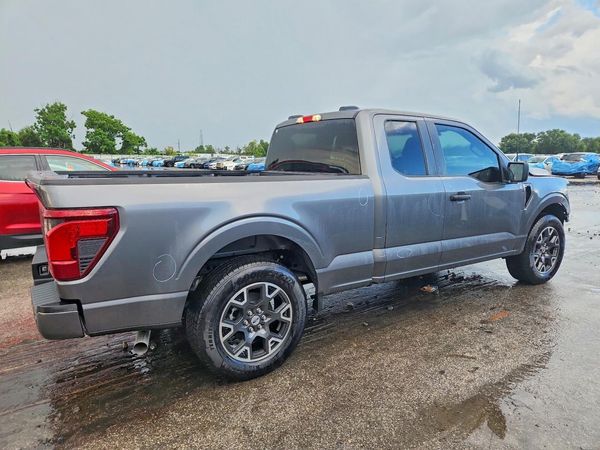 2025 FORD F150