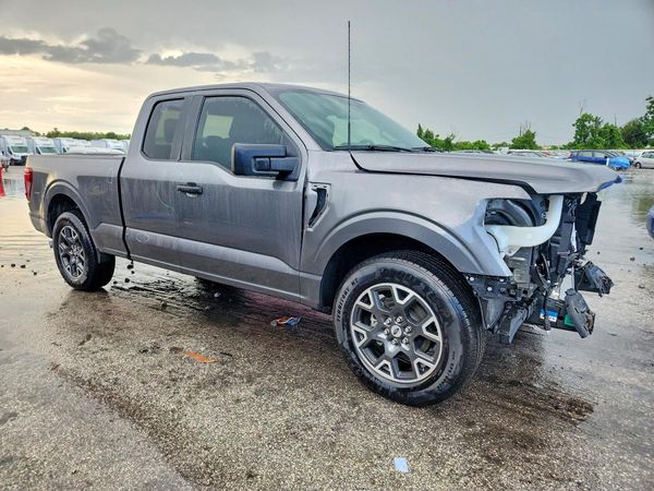 2025 FORD F150