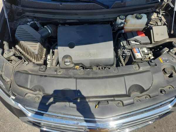 2020 CHEVROLET TRAVERSE LT — Engine bay