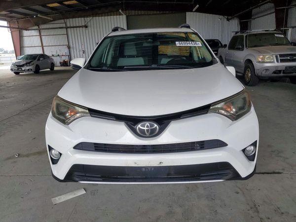 2018 TOYOTA RAV4 Adventure/XLE