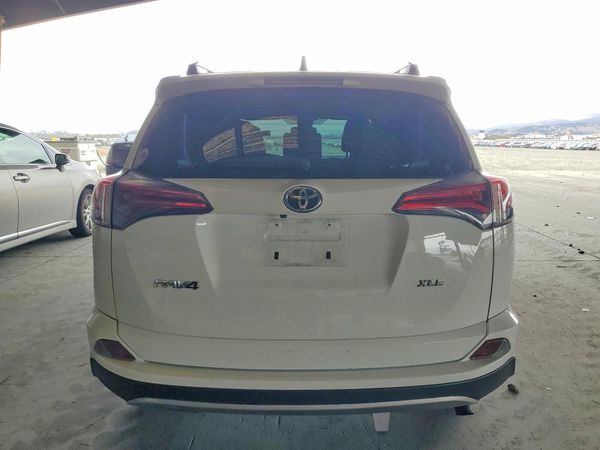 2018 TOYOTA RAV4 Adventure/XLE