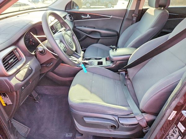 2016 KIA SORENTO L / LX