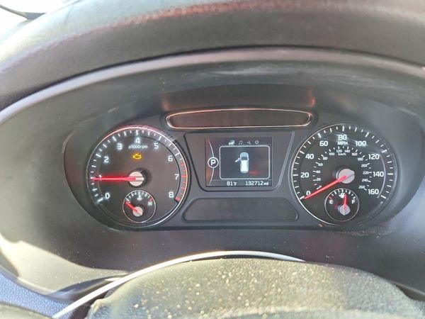 2016 KIA SORENTO L / LX