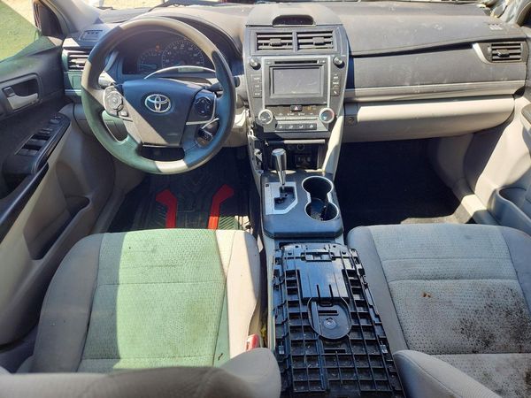 2014 TOYOTA CAMRY