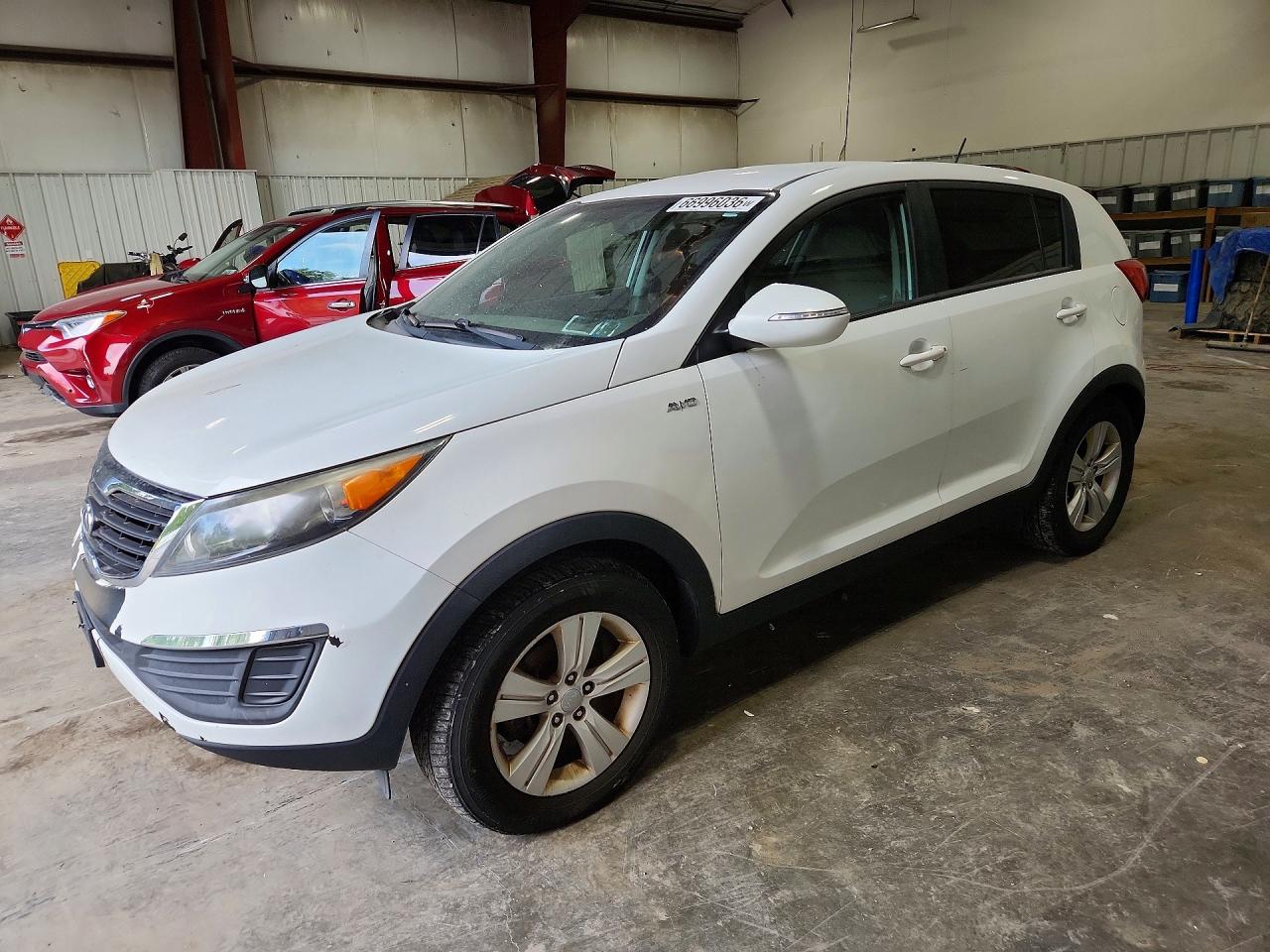 2012 KIA SPORTAGE GL(Middle-low grade) — Front 3/4
