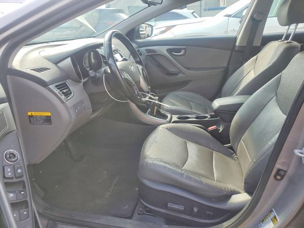 2014 HYUNDAI ELANTRA GLS (Middle)