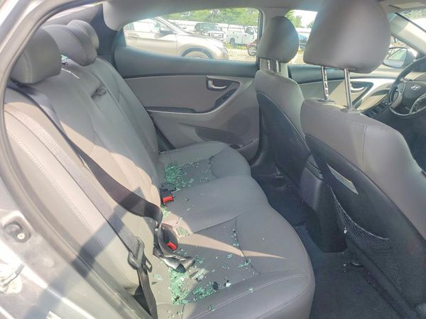 2014 HYUNDAI ELANTRA GLS (Middle)