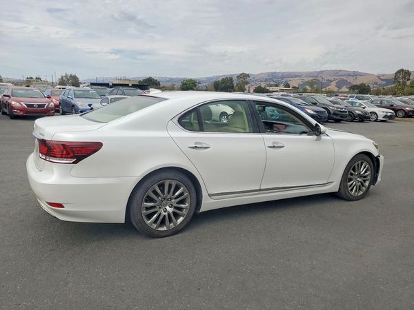 2016 LEXUS LS