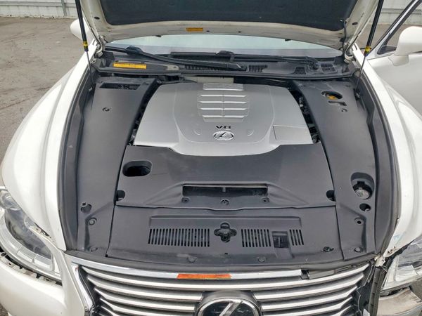2016 LEXUS LS