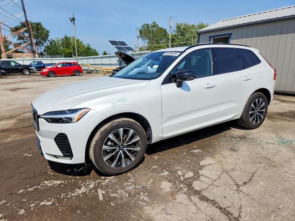 2025 VOLVO XC60