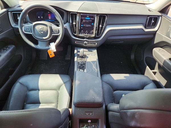 2025 VOLVO XC60
