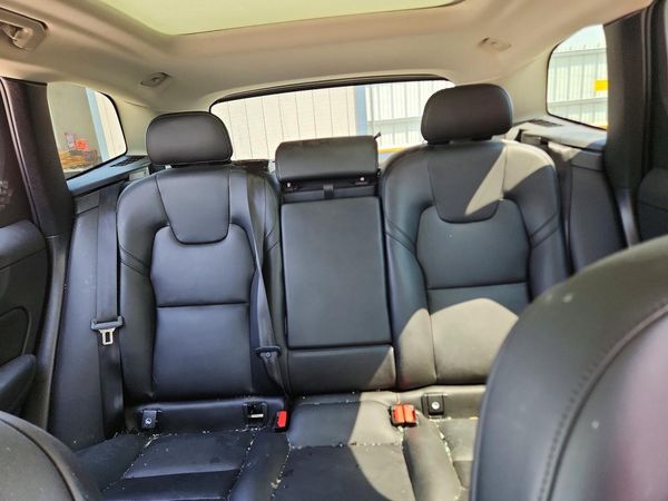 2025 VOLVO XC60