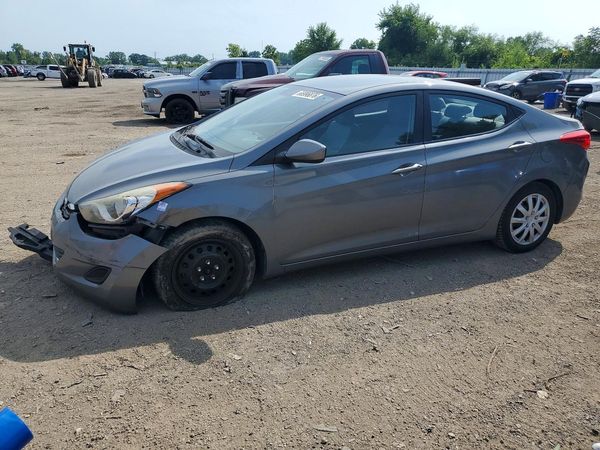 2013 HYUNDAI ELANTRA